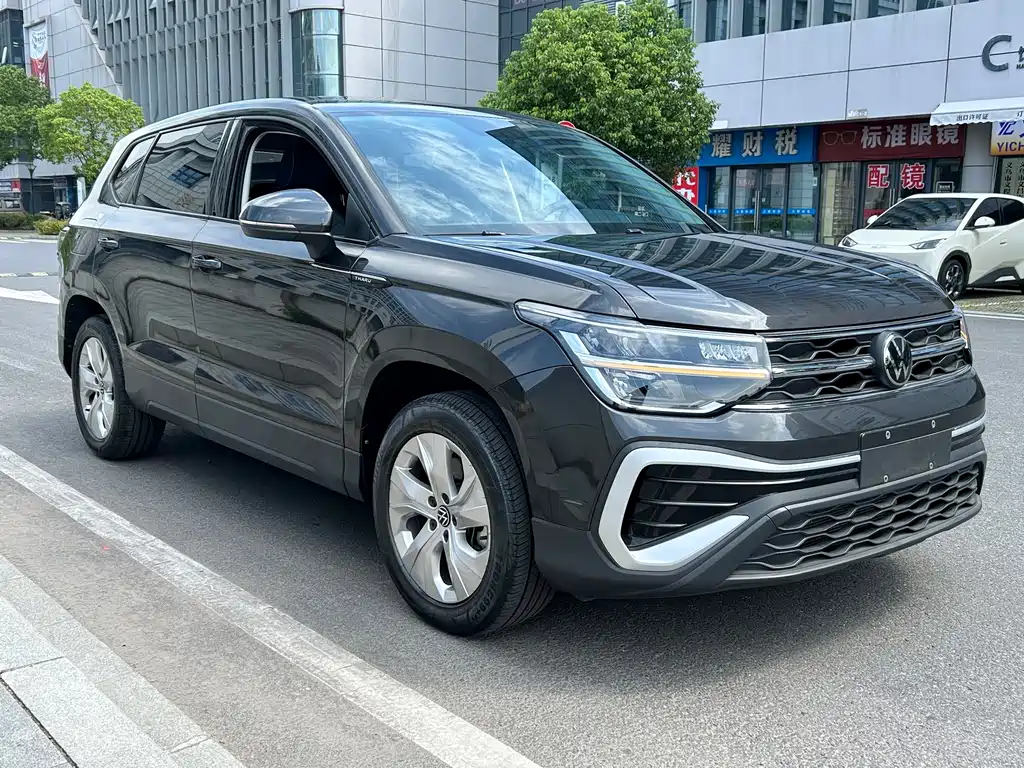 Volkswagen Tharu — миниатюра 3