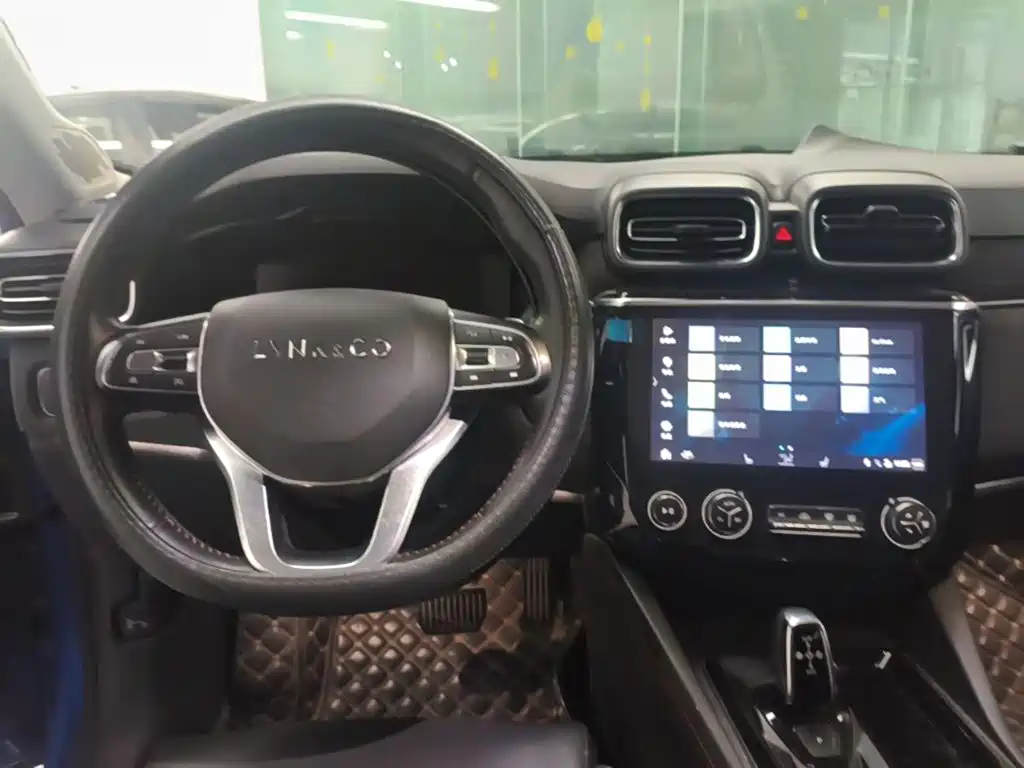 Lynk & Co 02 — миниатюра 11