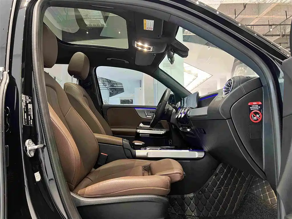 Mercedes-Benz GLB — миниатюра 28