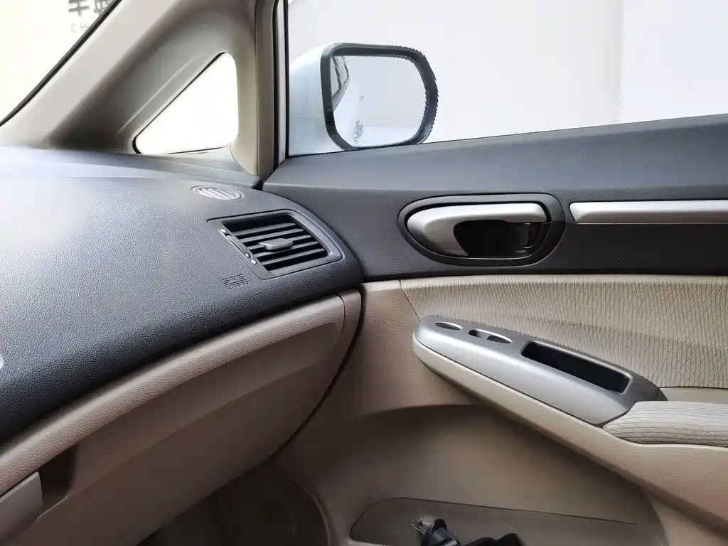 Honda Civic — миниатюра 12