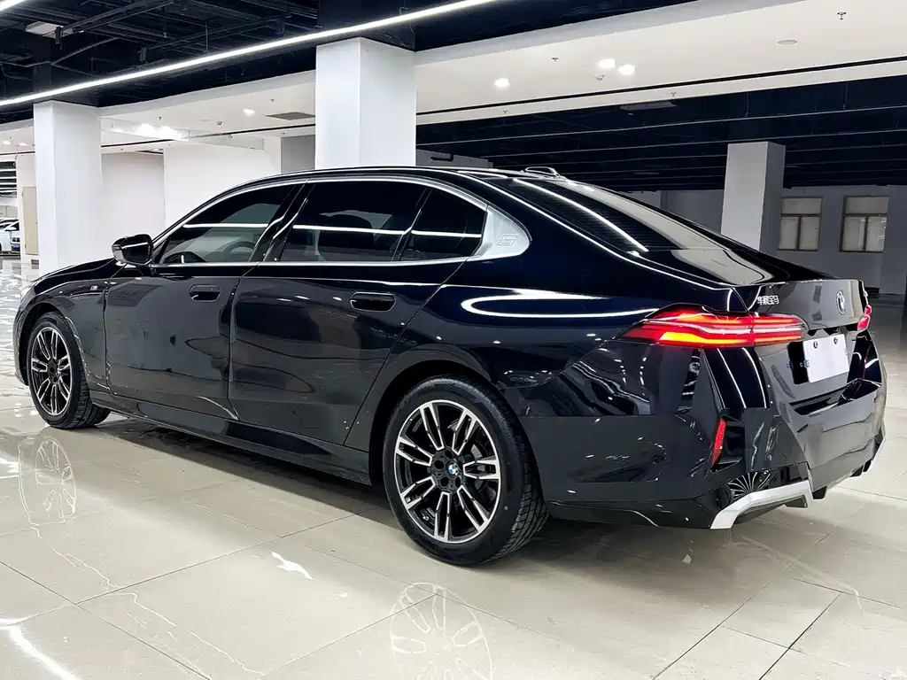 BMW 5 Series 5 2024 530Li Lead M Sport