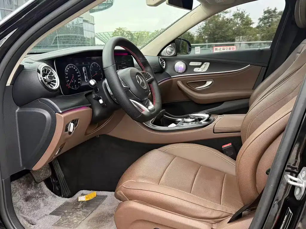 Mercedes-Benz E-Class — миниатюра 4