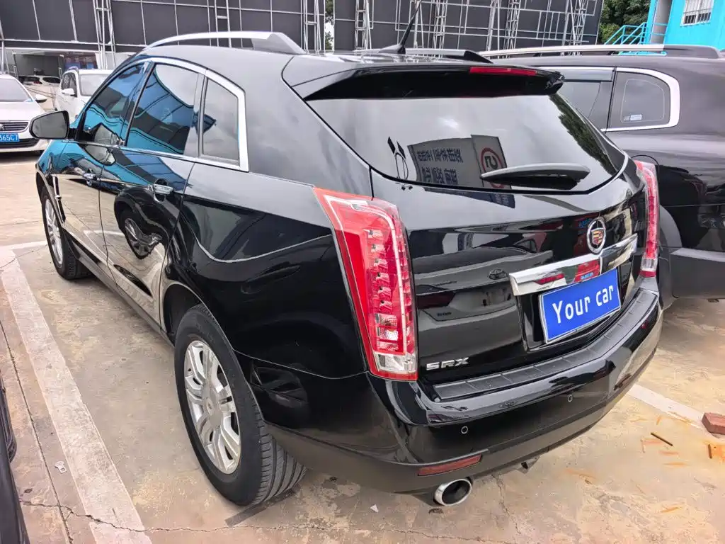 Cadillac SRX — миниатюра 4