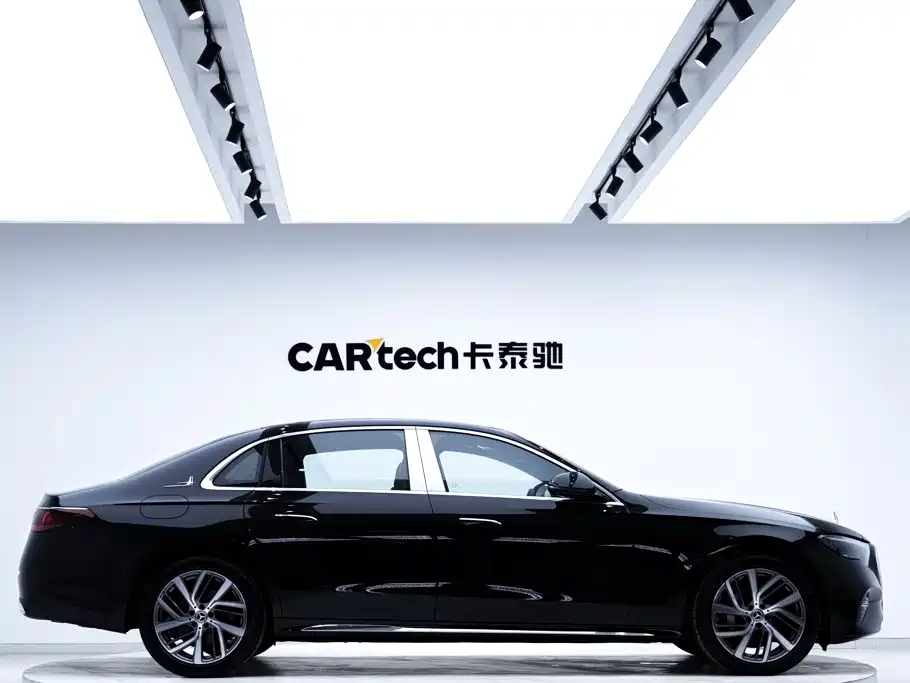 Mercedes-Benz E-Class — миниатюра 4