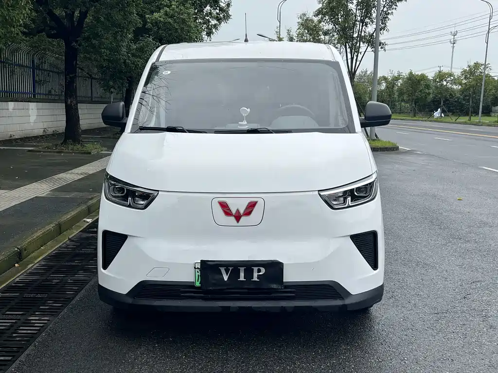 Wuling Yangguang — миниатюра 2