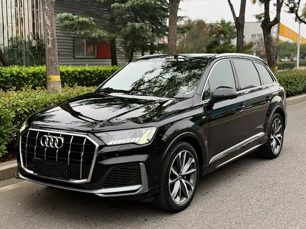 Audi Q7 2021