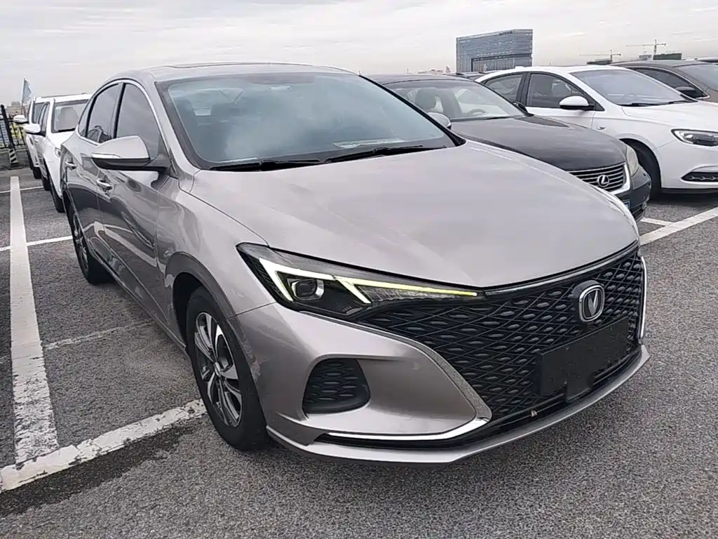 Changan Eado — миниатюра 4