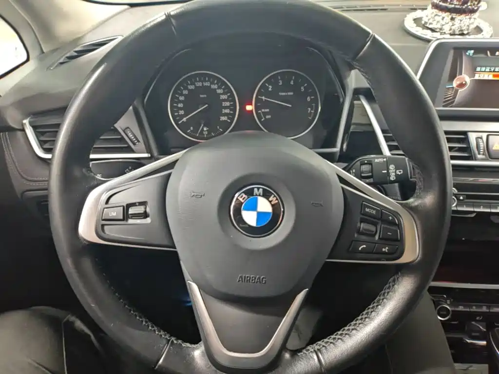BMW 2 Series Active Tourer (Import) — миниатюра 11