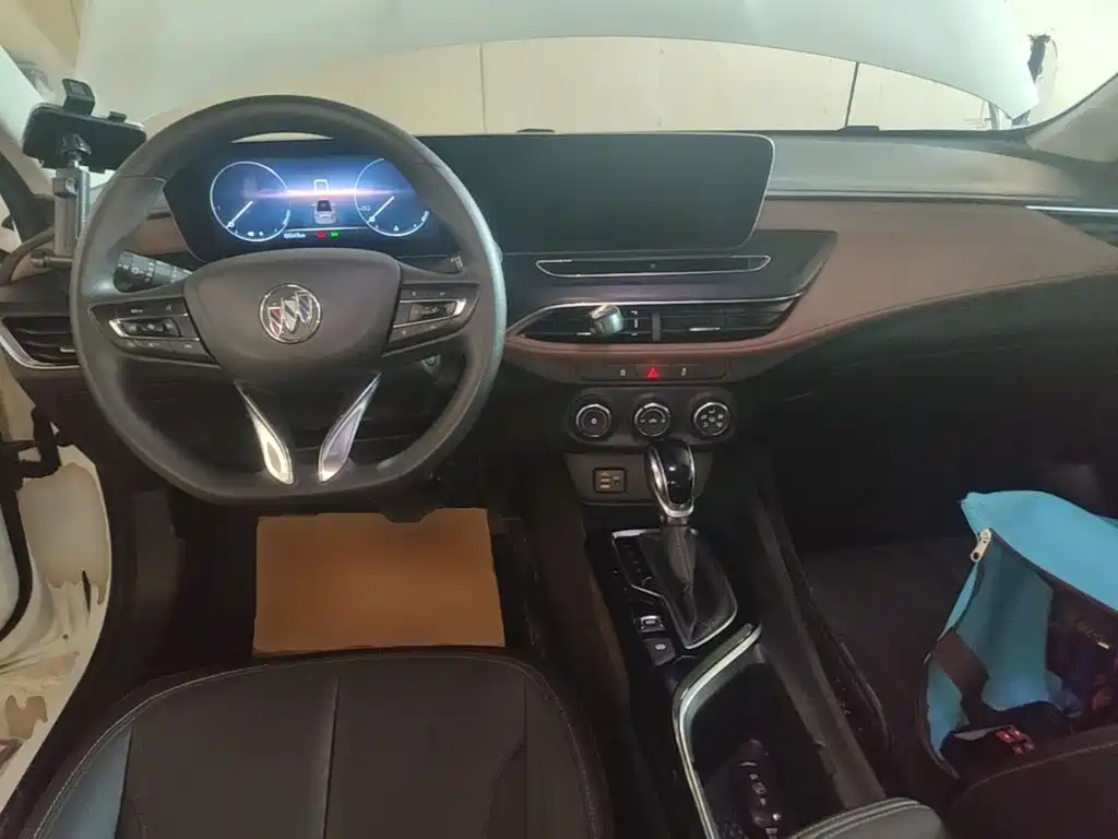 Buick Verano — миниатюра 10