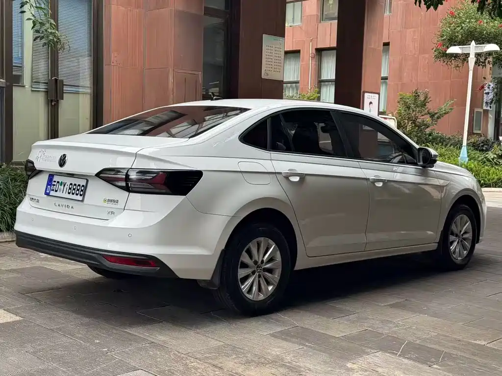 Volkswagen Lavida — миниатюра 9
