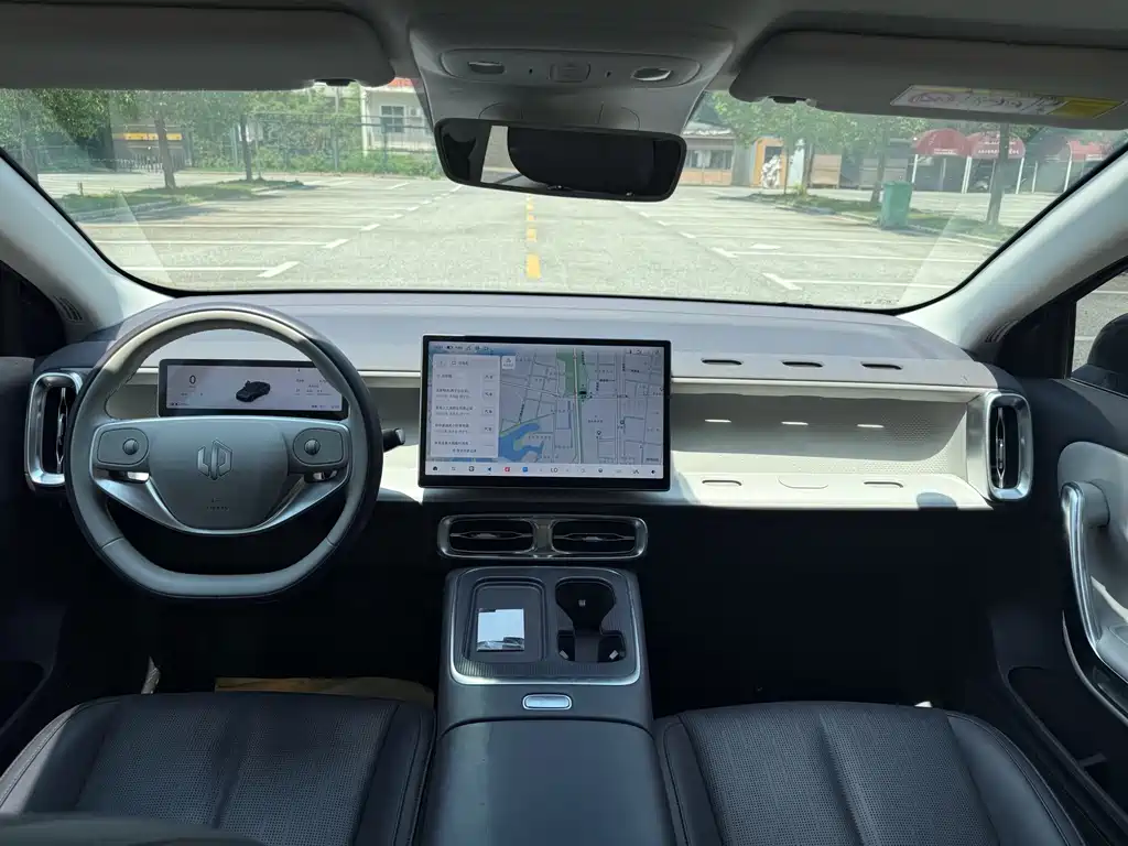 Leapmotor Leapmotor B01 — миниатюра 8