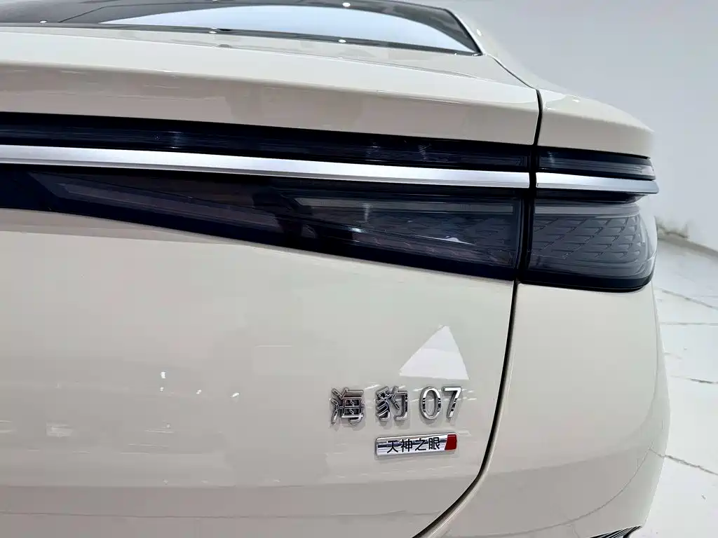 BYD Seal 07 DM-i — миниатюра 9