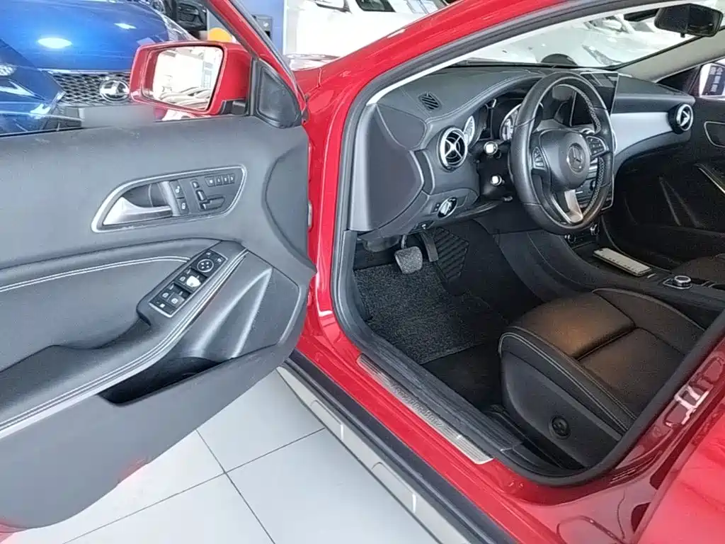 Mercedes-Benz GLA — миниатюра 16