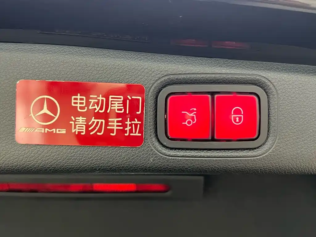 Mercedes-Benz E-Class — миниатюра 28