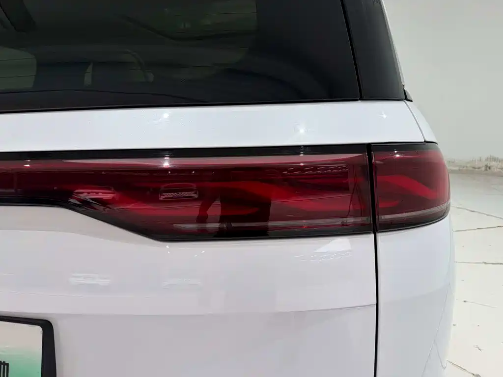 BYD Xia — миниатюра 6