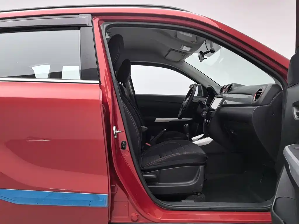 Suzuki Vitara — миниатюра 23