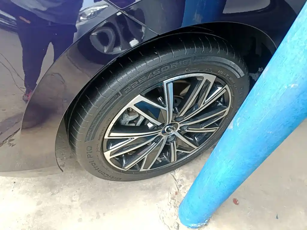 GAC Motor Trumpchi E8 PHEV — миниатюра 23