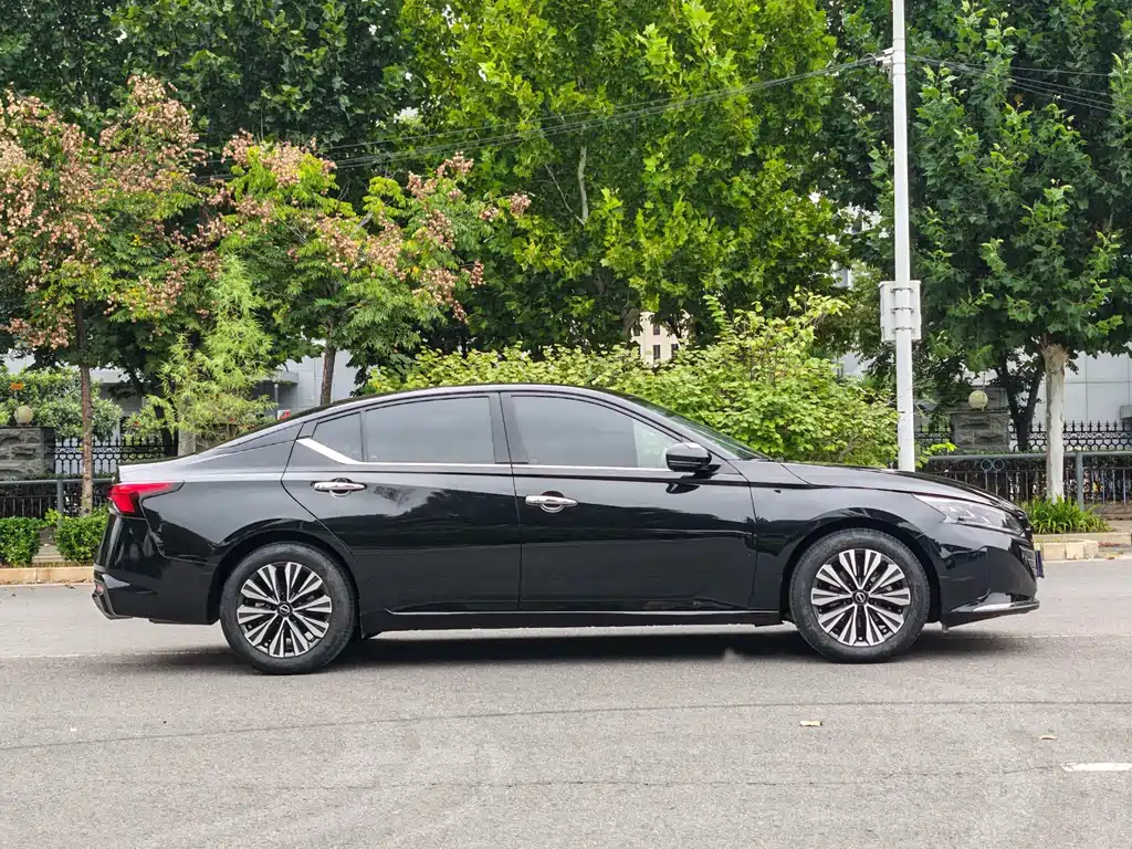Nissan Teana — миниатюра 14