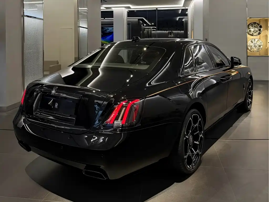 Rolls-Royce Ghost 2026 Black Badge