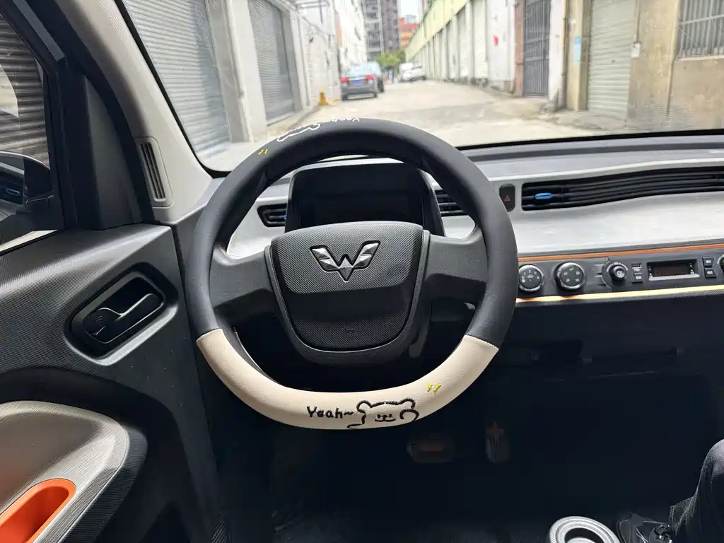 Wuling MINIEV — миниатюра 5