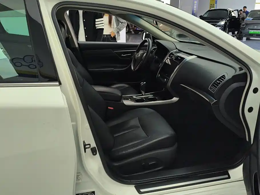 Nissan Teana — миниатюра 8
