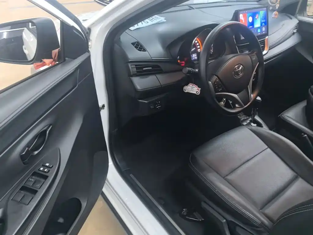 Toyota Yaris L — миниатюра 16