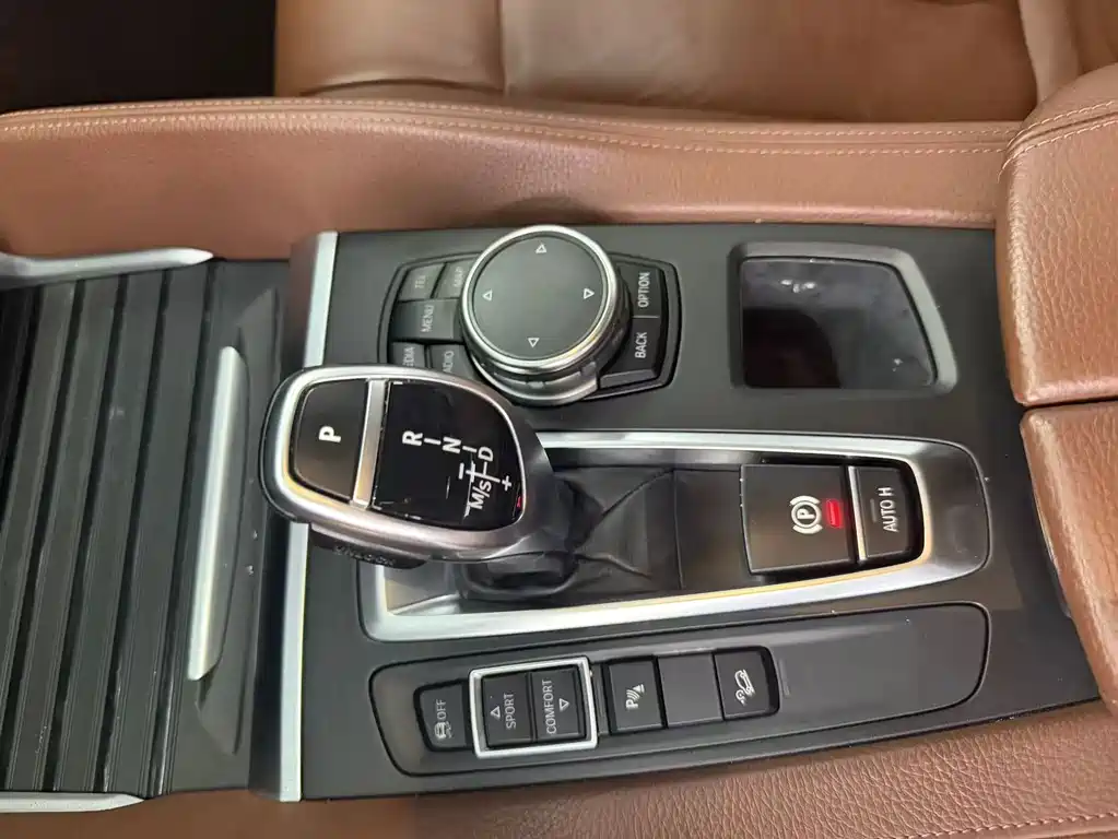 BMW X6 — миниатюра 10