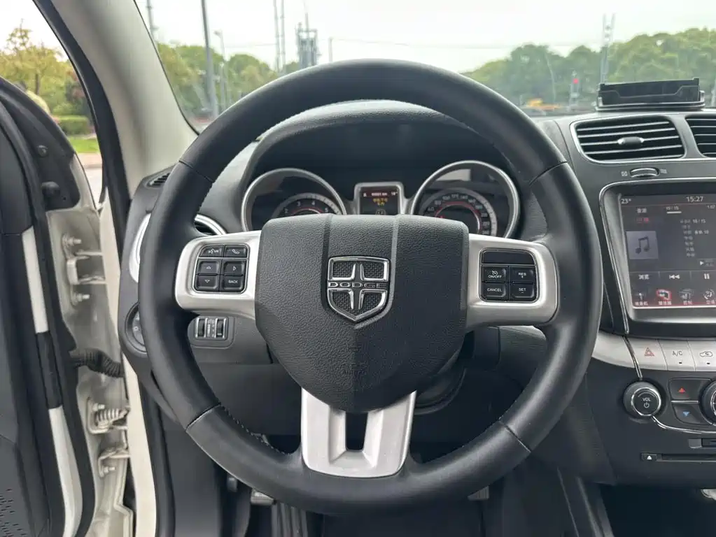 Dodge Journey — миниатюра 22