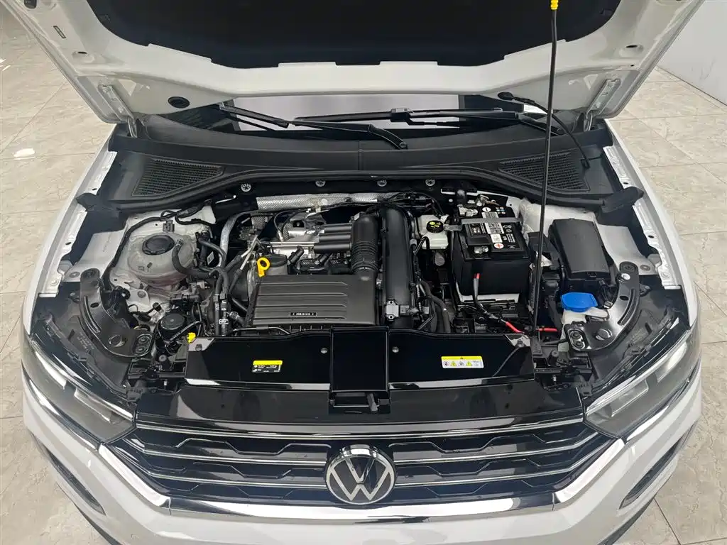 VOLKSWAGEN T ROC EXPLORING SONGS