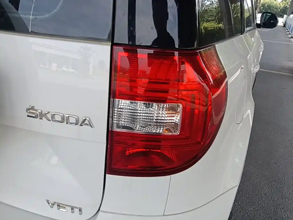 Skoda Yeti — миниатюра 8