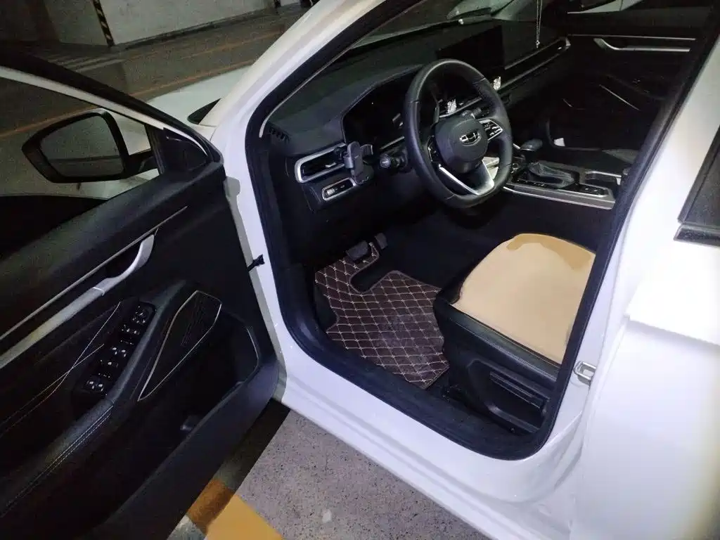 Geely Emgrand — миниатюра 14