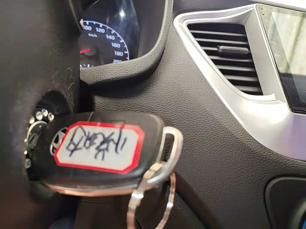Hyundai Verna — миниатюра 9