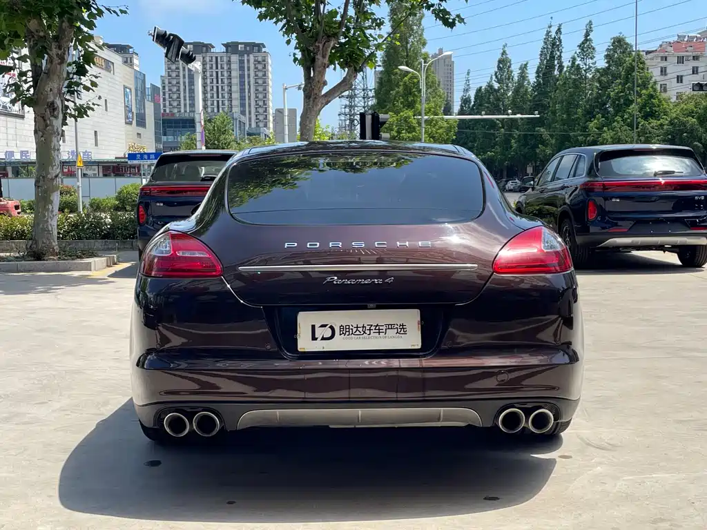 Porsche Panamera 2013 Panamera 4 Platinum Edition 3.6L