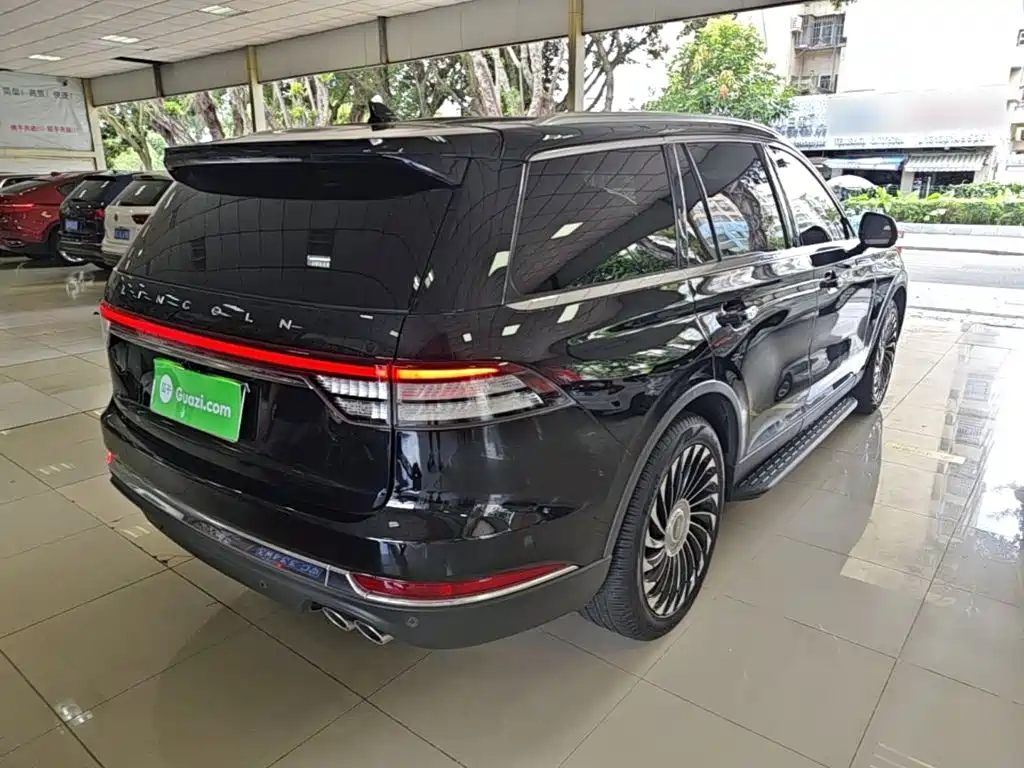 Lincoln Aviator (Import) — миниатюра 7