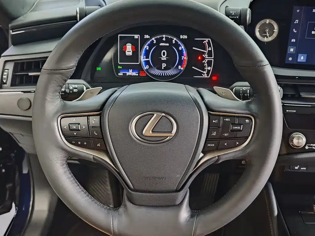 Lexus ES 200 Excellence Edition, фото 14