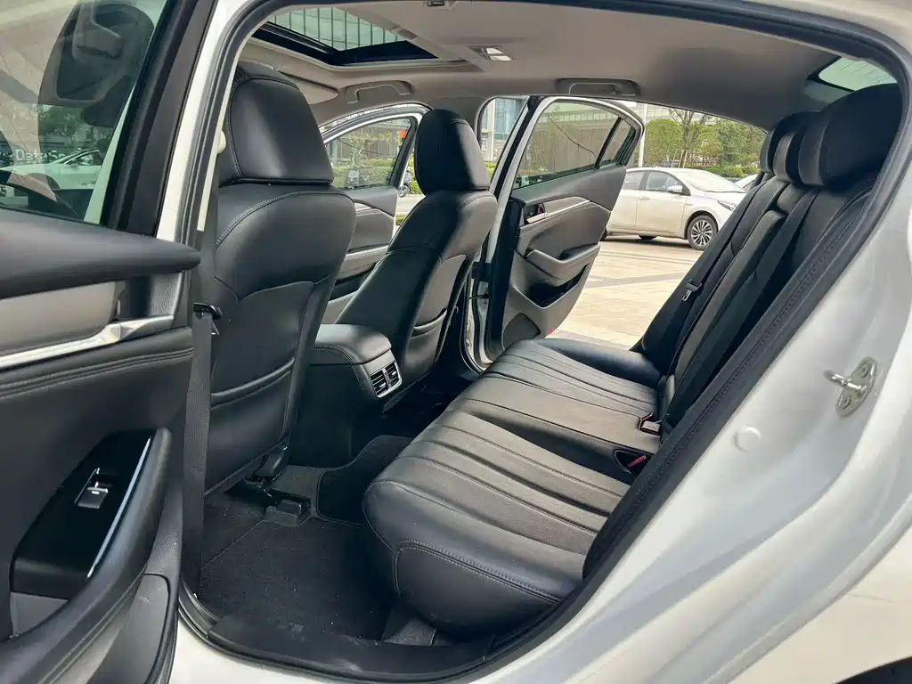 Mazda Atenza — миниатюра 6