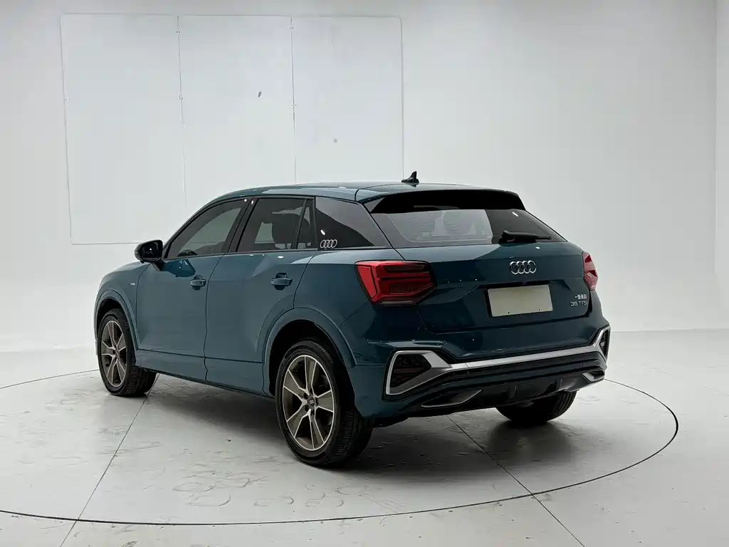 Audi Q2L — миниатюра 6