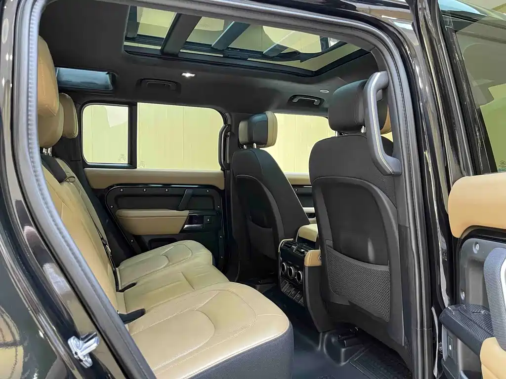 Land Rover Defender — миниатюра 15