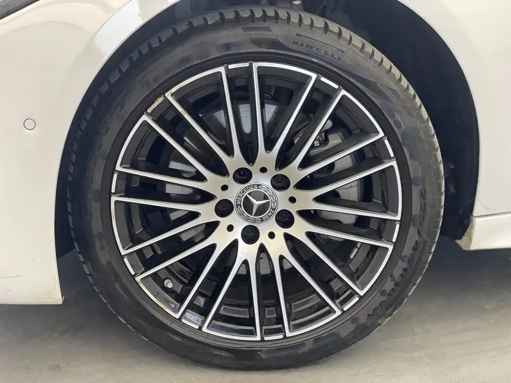 Mercedes-Benz C-Class — миниатюра 5