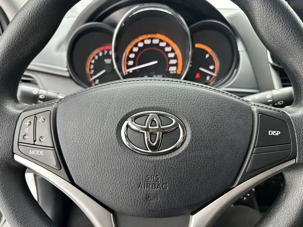 Toyota Yaris L — миниатюра 13