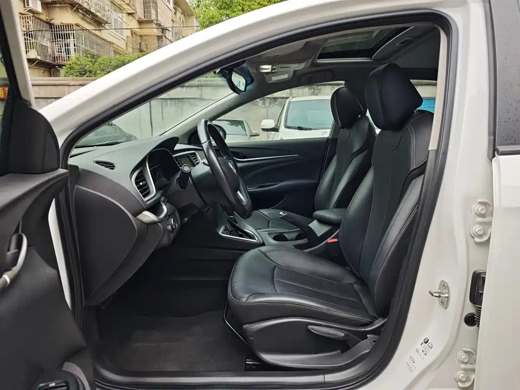 Buick Excelle — миниатюра 5