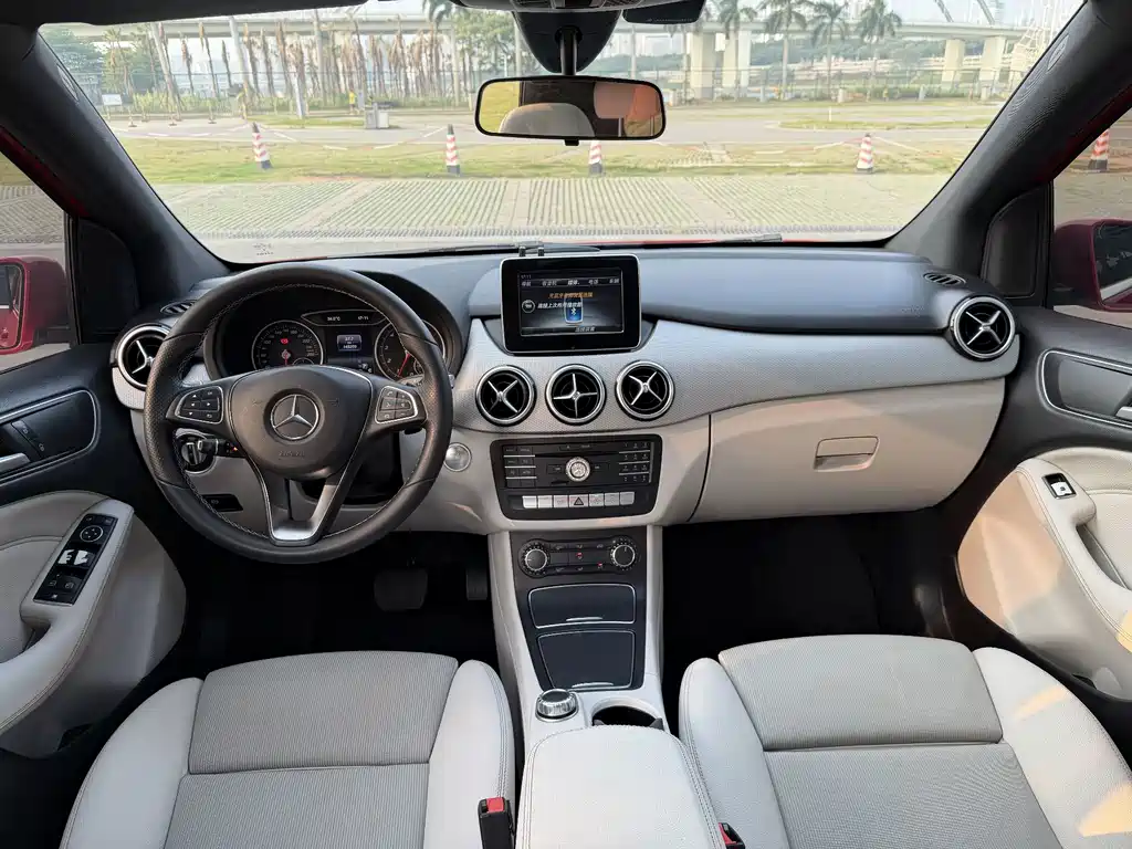 Mercedes-Benz B-Class — миниатюра 8