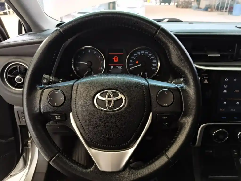Toyota Corolla — миниатюра 11