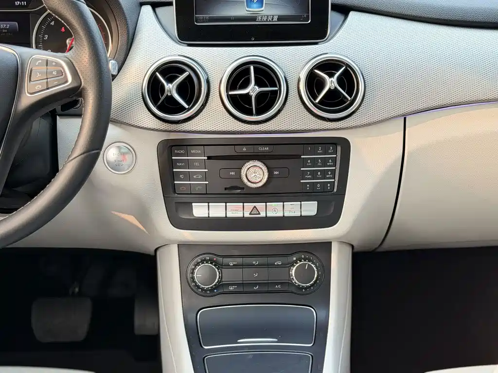 Mercedes-Benz B-Class — миниатюра 10