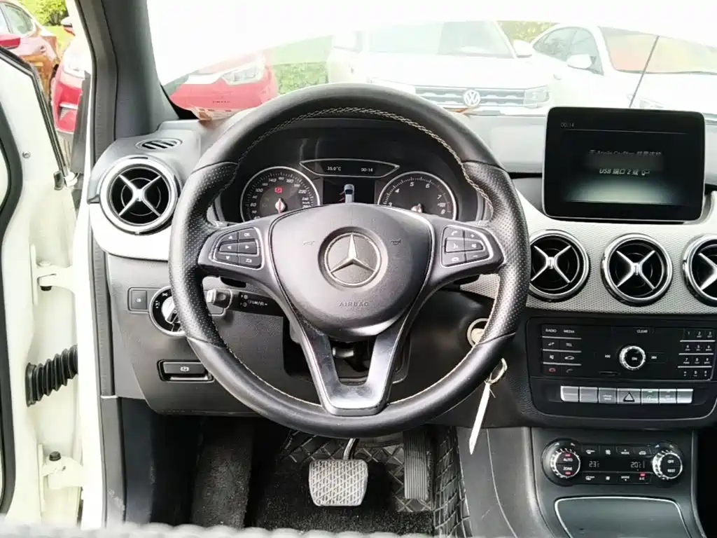 Mercedes-Benz B-Class — миниатюра 11