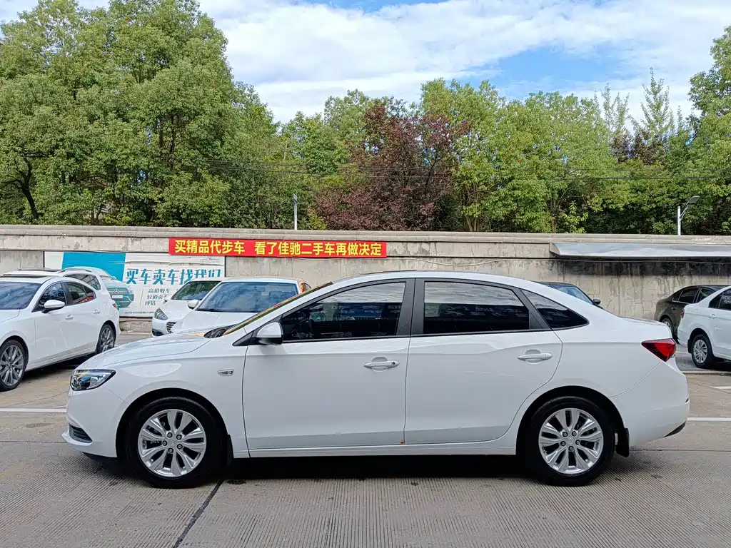 Buick Excelle — миниатюра 3