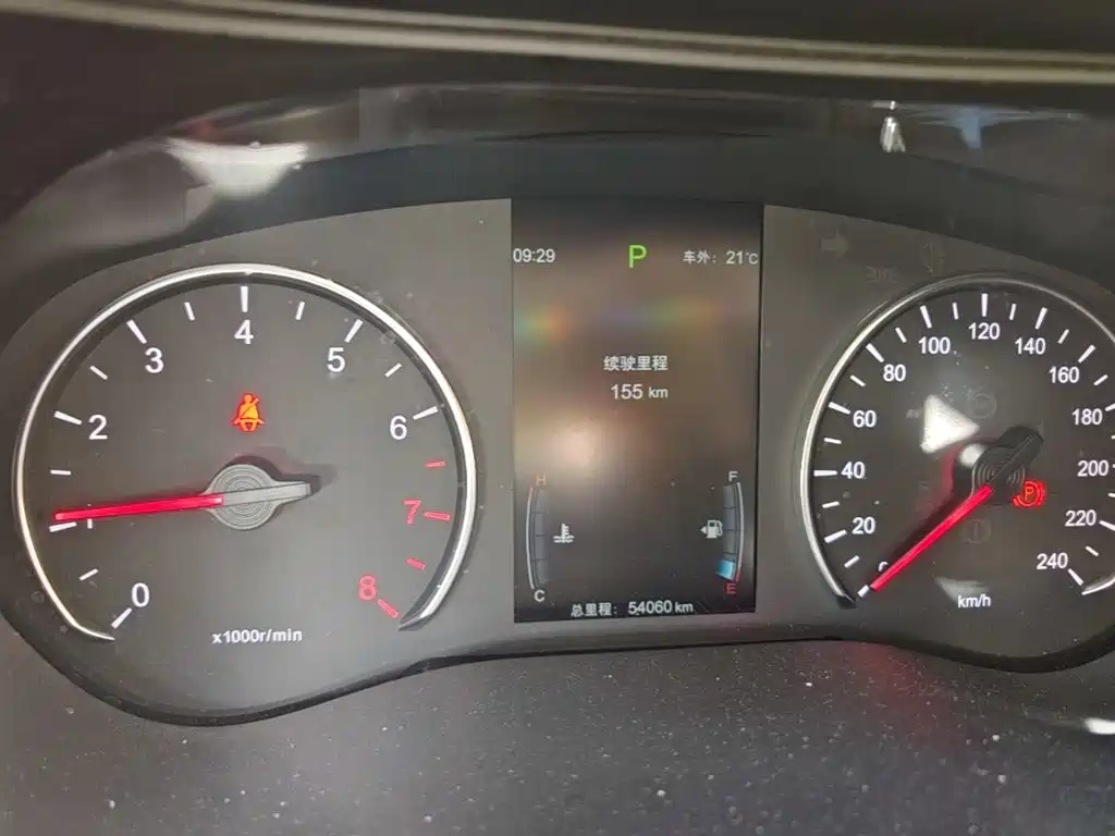 BYD MAX — миниатюра 12