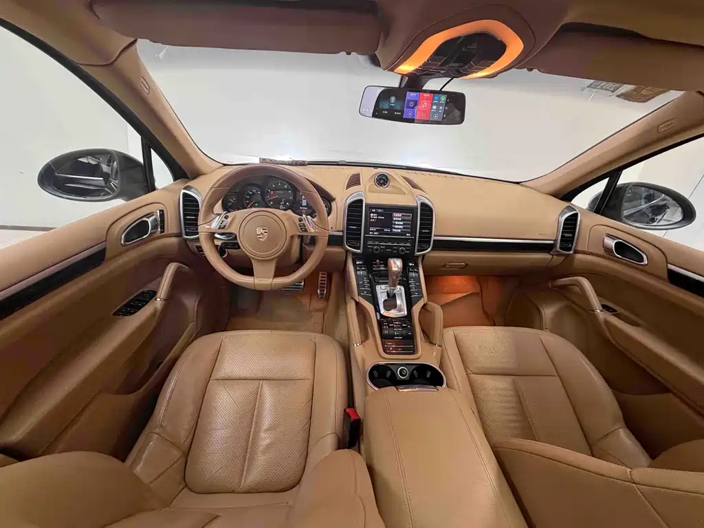 Porsche Cayenne — миниатюра 15