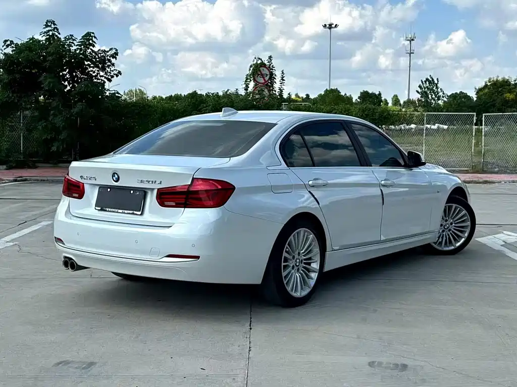 BMW 3 Series — миниатюра 3