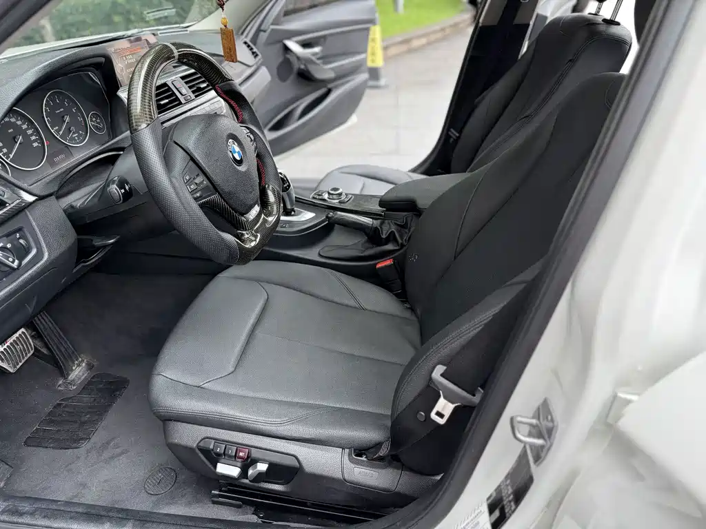BMW 3 Series — миниатюра 4